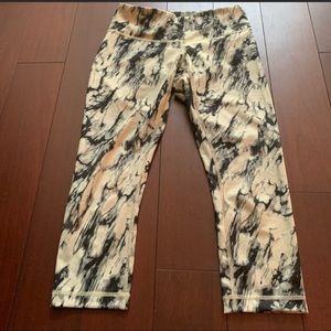 Lululemon wunder under crop